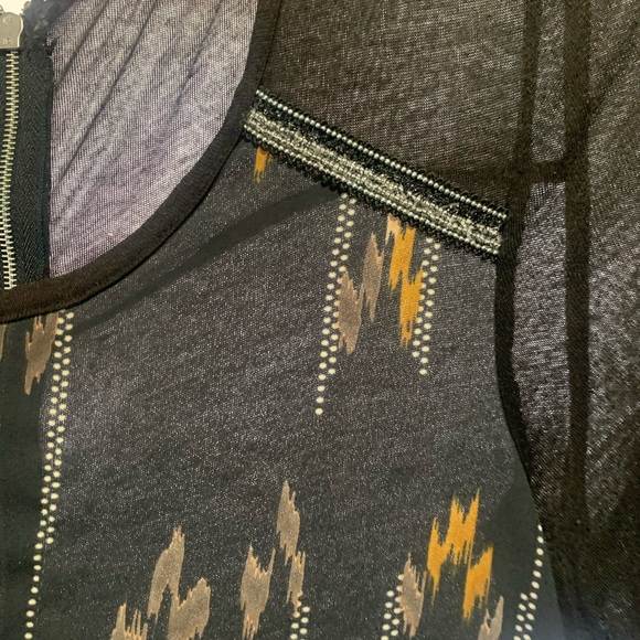 Small top - Picture 2 of 4